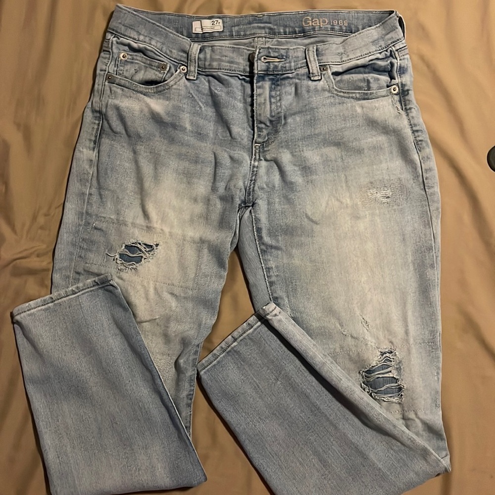 GAP girlfriend distressed jean